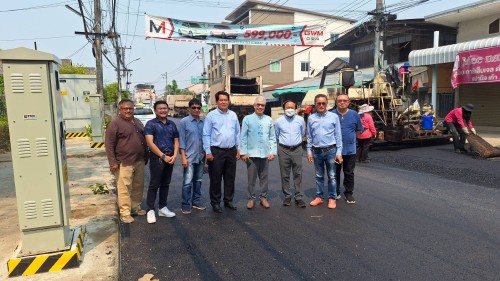 เทศบาลนครแม่สอด ลงพื้นที่ดำเนินการตรวจสอบ ความเรียบร้อย การลาดยางแอสฟัลท์ติก ถนนประสาทวิถี