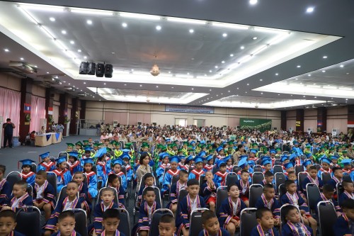 เทศบาลนครแม่สอด จัดพิธีมอบวุฒิบัตรยุวบัณฑิตในสังกัดเทศบาลนครแม่สอด ประจำปีการศึกษา 2567 