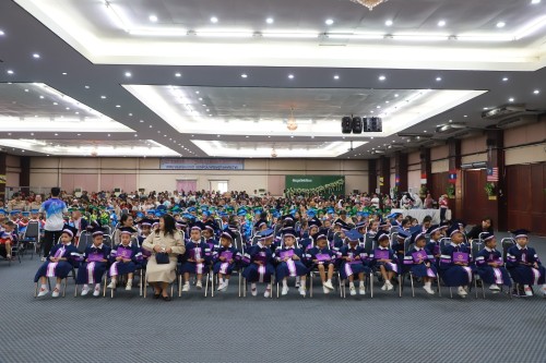 เทศบาลนครแม่สอด จัดพิธีมอบวุฒิบัตรยุวบัณฑิตในสังกัดเทศบาลนครแม่สอด ประจำปีการศึกษา 2567 