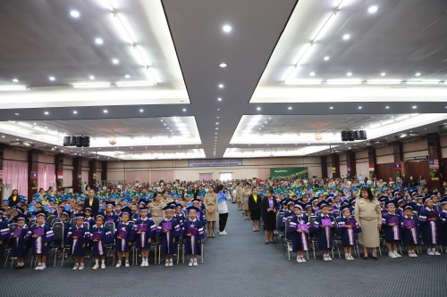 เทศบาลนครแม่สอด จัดพิธีมอบวุฒิบัตรยุวบัณฑิตในสังกัดเทศบาลนครแม่สอด ประจำปีการศึกษา 2567 