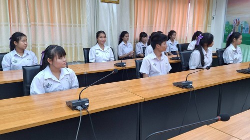 ทน.แม่สอด มอบใบประกาศเกียรติคุณให้แก่นักเรียน ผู้ฝึกประสบการณ์ด้านการแพทย์ภายในคลินิกชุมชนอบอุ่น และฝึกประสบการณ์งานธุรการในสำนักงานเทศบาลนครแม่สอด 