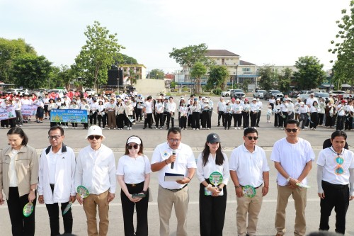 ทน.แม่สอด จัดกิจกรรมเดินรณรงค์ประชาสัมพันธ์เชิญชวนให้ประชาชนไปใช้สิทธิ เลือกตั้งสมาชิกสภาเทศบาลนครแม่สอด และนายกเทศมนตรีนครแม่สอด 