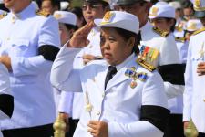เทศบาลนครแม่สอด เข้าร่วมพิธีถวายดอกไม้จันทน์ ในพระราชพิธีถวายพระเพลิงพระบรมศพ พระบาทสมเด็จพระปรมินทรมหาภูมิพลอดุลยเดช บรมนาถบพิตร