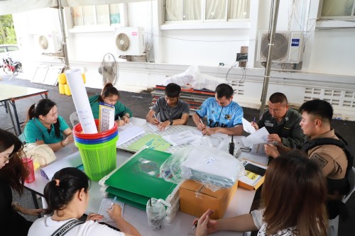 ทน.แม่สอด ส่งมอบหีบเลือกตั้งสมาชิกสภาเทศบาลและนายกเทศมนตรีนครแม่สอด