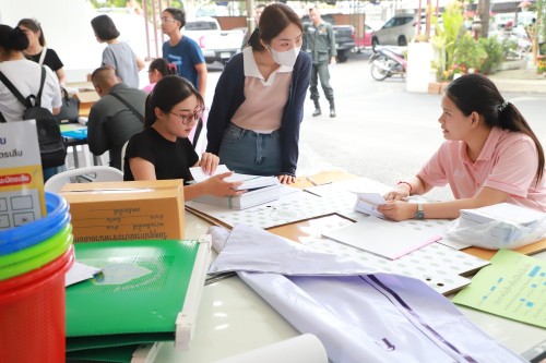 ทน.แม่สอด ส่งมอบหีบเลือกตั้งสมาชิกสภาเทศบาลและนายกเทศมนตรีนครแม่สอด