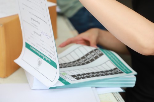 ทน.แม่สอด ส่งมอบหีบเลือกตั้งสมาชิกสภาเทศบาลและนายกเทศมนตรีนครแม่สอด