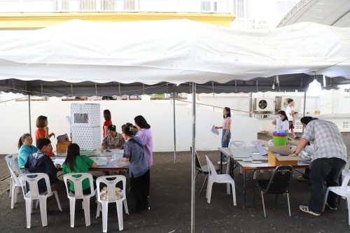 ทน.แม่สอด ส่งมอบหีบเลือกตั้งสมาชิกสภาเทศบาลและนายกเทศมนตรีนครแม่สอด