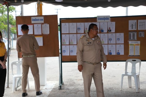 ทน.แม่สอด เข้าตรวจเยี่ยมหน่วยเลือกตั้งสมาชิกสภาเทศบาลและนายกเทศมนตรีนครแม่สอด