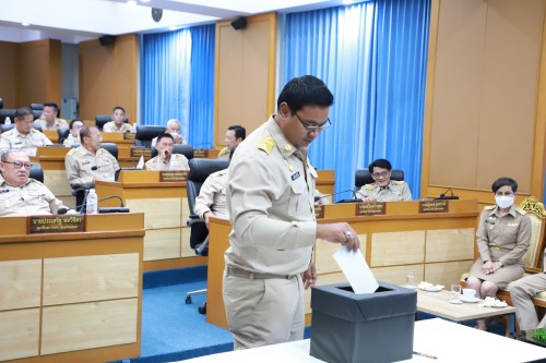 สภาเทศบาลนครแม่สอด ประชุมสภาเทศบาลนครแม่สอด ครั้งแรก