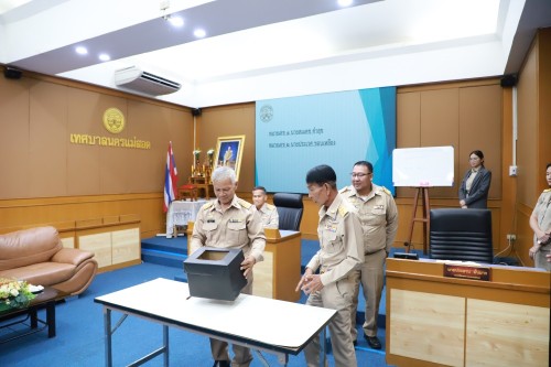 สภาเทศบาลนครแม่สอด ประชุมสภาเทศบาลนครแม่สอด ครั้งแรก