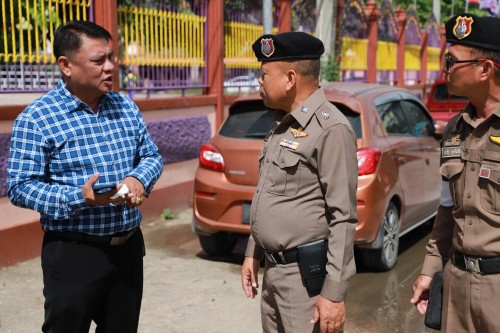 ทน.แม่สอด ลงพื้นที่ตรวจสอบถนนประสาทวิถี เพื่อดำเนินการปรับปรุงแก้ไข ลาดยางแอสฟัลท์ติก