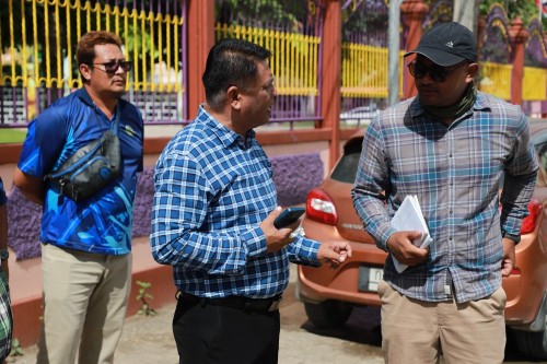 ทน.แม่สอด ลงพื้นที่ตรวจสอบถนนประสาทวิถี เพื่อดำเนินการปรับปรุงแก้ไข ลาดยางแอสฟัลท์ติก