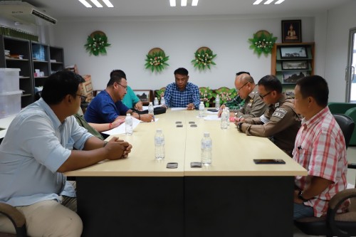 ทน.แม่สอด ร่วมกับสถานีตำรวจภูธรแม่สอด จังหวัดตาก ประชุมหารือการแก้ไขปัญหาการใช้รถจักรยานไฟฟ้า ในเขตพื้นที่เทศบาลนครแม่สอด
