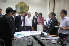 เทศบาลนครแม่สอด ประชุมร่วมคณะทำงาน เตรียมทำแผนแม่บทขอรับการสนับสนุนงบประมาณ พัฒนานครแม่สอด รองรับเขตเศรษฐกิจ เขตปกครองพิเศษ รับ AECปี 58