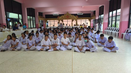 ทน.แม่สอด เข้าร่วมการจัดกิจกรรมหล่อเทียนจำนำพรรษา โรงเรียนเทศบาลวัดดอนแก้ว ประจำปีการศึกษา 2568