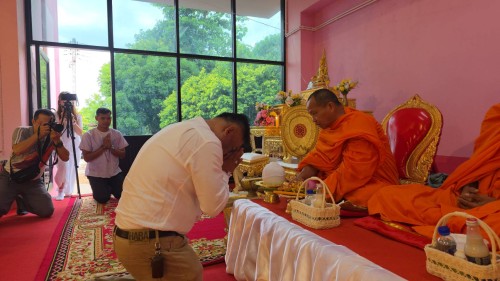 ทน.แม่สอด เข้าร่วมการจัดกิจกรรมหล่อเทียนจำนำพรรษา โรงเรียนเทศบาลวัดดอนแก้ว ประจำปีการศึกษา 2568
