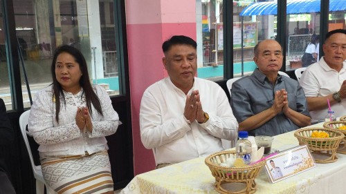 ทน.แม่สอด เข้าร่วมการจัดกิจกรรมหล่อเทียนจำนำพรรษา โรงเรียนเทศบาลวัดดอนแก้ว ประจำปีการศึกษา 2568