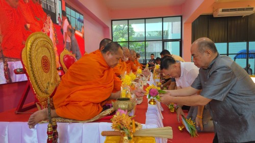 ทน.แม่สอด เข้าร่วมการจัดกิจกรรมหล่อเทียนจำนำพรรษา โรงเรียนเทศบาลวัดดอนแก้ว ประจำปีการศึกษา 2568