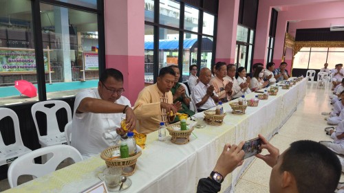 ทน.แม่สอด เข้าร่วมการจัดกิจกรรมหล่อเทียนจำนำพรรษา โรงเรียนเทศบาลวัดดอนแก้ว ประจำปีการศึกษา 2568