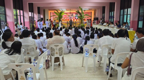 ทน.แม่สอด เข้าร่วมการจัดกิจกรรมหล่อเทียนจำนำพรรษา โรงเรียนเทศบาลวัดดอนแก้ว ประจำปีการศึกษา 2568