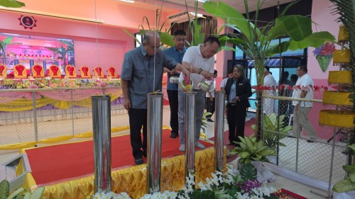 ทน.แม่สอด เข้าร่วมการจัดกิจกรรมหล่อเทียนจำนำพรรษา โรงเรียนเทศบาลวัดดอนแก้ว ประจำปีการศึกษา 2568