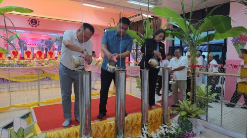 ทน.แม่สอด เข้าร่วมการจัดกิจกรรมหล่อเทียนจำนำพรรษา โรงเรียนเทศบาลวัดดอนแก้ว ประจำปีการศึกษา 2568