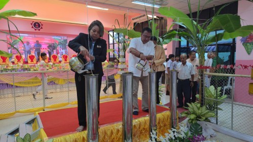 ทน.แม่สอด เข้าร่วมการจัดกิจกรรมหล่อเทียนจำนำพรรษา โรงเรียนเทศบาลวัดดอนแก้ว ประจำปีการศึกษา 2568