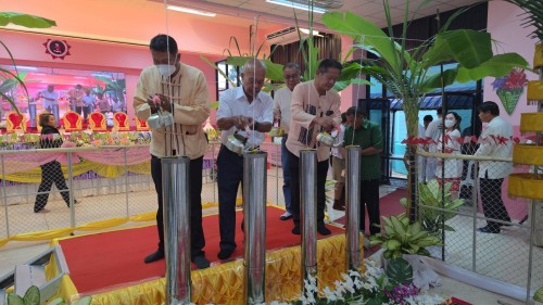 ทน.แม่สอด เข้าร่วมการจัดกิจกรรมหล่อเทียนจำนำพรรษา โรงเรียนเทศบาลวัดดอนแก้ว ประจำปีการศึกษา 2568