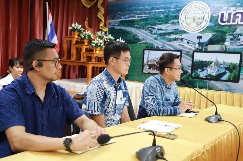 เทศบาลนครแม่สอด ประชุมมอบนโยบายแนวทางการทำงานให้แก่ กองการศึกษา และ กองยุทธศาสตร์และงบประมาณ