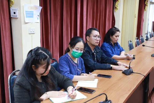 เทศบาลนครแม่สอด ประชุมมอบนโยบายแนวทางการทำงานให้แก่ กองการศึกษา และ กองยุทธศาสตร์และงบประมาณ