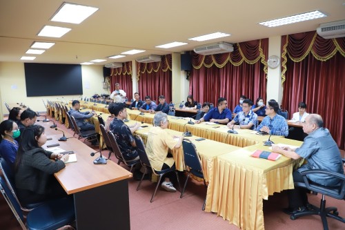 เทศบาลนครแม่สอด ประชุมมอบนโยบายแนวทางการทำงานให้แก่ กองการศึกษา และ กองยุทธศาสตร์และงบประมาณ