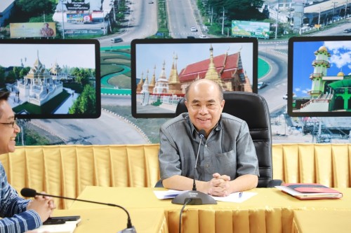 เทศบาลนครแม่สอด ประชุมมอบนโยบายแนวทางการทำงานให้แก่ กองการศึกษา และ กองยุทธศาสตร์และงบประมาณ
