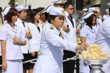 เทศบาลนครแม่สอด เข้าร่วมพิธีถวายดอกไม้จันทน์ ในพระราชพิธีถวายพระเพลิงพระบรมศพ พระบาทสมเด็จพระปรมินทรมหาภูมิพลอดุลยเดช บรมนาถบพิตร