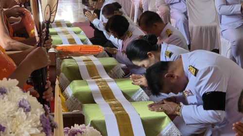 เทศบาลนครแม่สอด ร่วมพิธีพระราชทานน้ำหลวงสรงศพ พระครูอนุกูลวรการ  (สมศักดิ์ ผาสุขกาโม ป.ธ.4) อดีตเจ้าคณะอำเภออุ้มผาง อดีตเจ้าอาวาสวัดดอนแก้ว