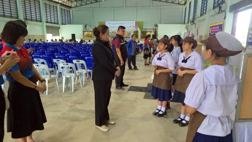 ทน.แม่สอด มอบโอวาทให้แก่นักเรียน โรงเรียนในสังกัดเทศบาลนครแม่สอด ที่เป็นตัวแทนเข้าร่วมการแข่งขันทักษะทางวิชาการระดับภาคเหนือเพื่อพัฒนาสู่ระดับประเทศ