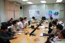 นายกเทศมนตรีนครแม่สอด ประชุม วางโครงการระบบไฟฟ้าและเคเบิ้ลใต้ดิน