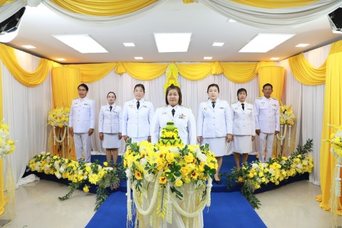 ทน.แม่สอด จัดให้มีการบันทึกเทปถวายพระพรชัยมงคลเนื่องในโอกาส มหามงคลที่พระบาทสมเด็จพระเจ้าอยู่หัวทรงเจริญพระชนมพรรษา 73 พรรษา