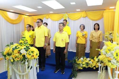 ทน.แม่สอด จัดให้มีการบันทึกเทปถวายพระพรชัยมงคลเนื่องในโอกาส มหามงคลที่พระบาทสมเด็จพระเจ้าอยู่หัวทรงเจริญพระชนมพรรษา 73 พรรษา