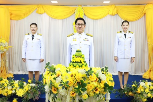 ทน.แม่สอด จัดให้มีการบันทึกเทปถวายพระพรชัยมงคลเนื่องในโอกาส มหามงคลที่พระบาทสมเด็จพระเจ้าอยู่หัวทรงเจริญพระชนมพรรษา 73 พรรษา