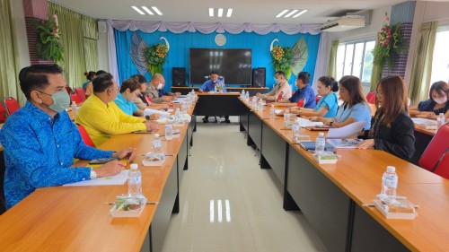 ทน.แม่สอด ประชุมคณะกรรมการดำเนินงานและขับเคลื่อน วิทยาลัยสูงวัยนครแม่สอด กิจกรรมภายใต้ โครงการ ส่งเสริมสุขภาพผู้สูงอายุ สร้างจิตสดใส ร่างกายแข็ง และ โครงการพัฒนาศักยภาพผู้สูงอายุเทศบาลนครแม่สอด