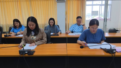เทศบาลนครแม่สอด ประชุมหารือกรณีการปรับเพิ่มค่าจ้างบริหารจัดการและกำจัดขยะมูลฝอยของเทศบาลนครแม่สอด