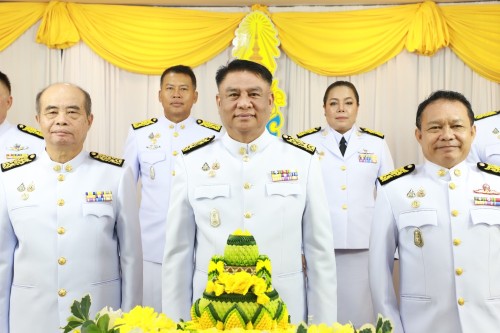 นายกเทศมนตรี พร้อมคณะผู้บริหาร เข้าร่วมการบันทึกเทปถวายพระพรชัยมงคล เนื่องในโอกาสมหามงคล ที่พระบาทสมเด็จพระเจ้าอยู่หัว ทรงเจริญพระชนมพรรษา 73 พรรษา