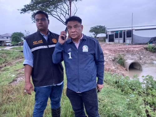 เทศบาลนครแม่สอด ลงพื้นที่เฝ้าระวังอุทกภัยจากพายุวิภา ในเขตพื้นที่เทศบาลนครแม่สอด