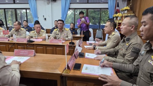 ทน.แม่สอด เข้าร่วมพิธีลงนามประกาศปฏิญญา รวมพลัง ยับยั้งปัญหายาเสพติด NO Drugs NO Dealers ผนึกกำลัง หมู่บ้าน ชุมชนปลอดยาเสพติด อำเภอแม่สอด จังหวัดตาก