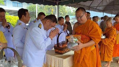 ทน.แม่สอด ร่วมพิธีเฉลิมพระเกียรติพระบาทสมเด็จพระเจ้าอยู่หัว เนื่องในโอกาสวันเฉลิมพระชนมพรรษา 28 กรกฎาคม 2568 