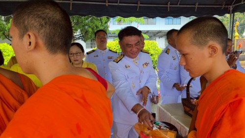 ทน.แม่สอด ร่วมพิธีเฉลิมพระเกียรติพระบาทสมเด็จพระเจ้าอยู่หัว เนื่องในโอกาสวันเฉลิมพระชนมพรรษา 28 กรกฎาคม 2568 