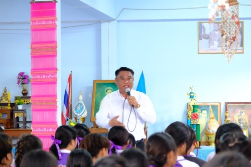 ทน.แม่สอด ร่วมพิธีเปิดโครงการอบรมให้ความรู้  การป้องกันแก้ไขปัญหายาเสพติดในชุมชนร่วมแรง