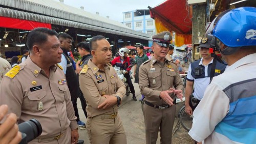 ทน.แม่สอด บูรณาการร่วมกับ ฝ่ายปกครองอำเภอแม่สอด ตรวจคนเข้าเมืองตาก สถานีตำรวจภูธรแม่สอด สำนักงานจัดหางานแม่สอด ลงพื้นที่จัดระเบียบตลาดสดพาเจริญ