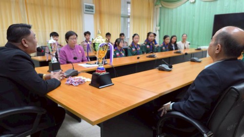 ทน.แม่สอด ร่วมให้การต้อนรับและแสดงความยินดีกับคณะครูและนักเรียนโรงเรียนเทศบาลวัดบุญญาวาส