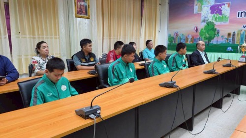 ทน.แม่สอด ร่วมให้การต้อนรับและแสดงความยินดีกับคณะครูและนักเรียนโรงเรียนเทศบาลวัดบุญญาวาส